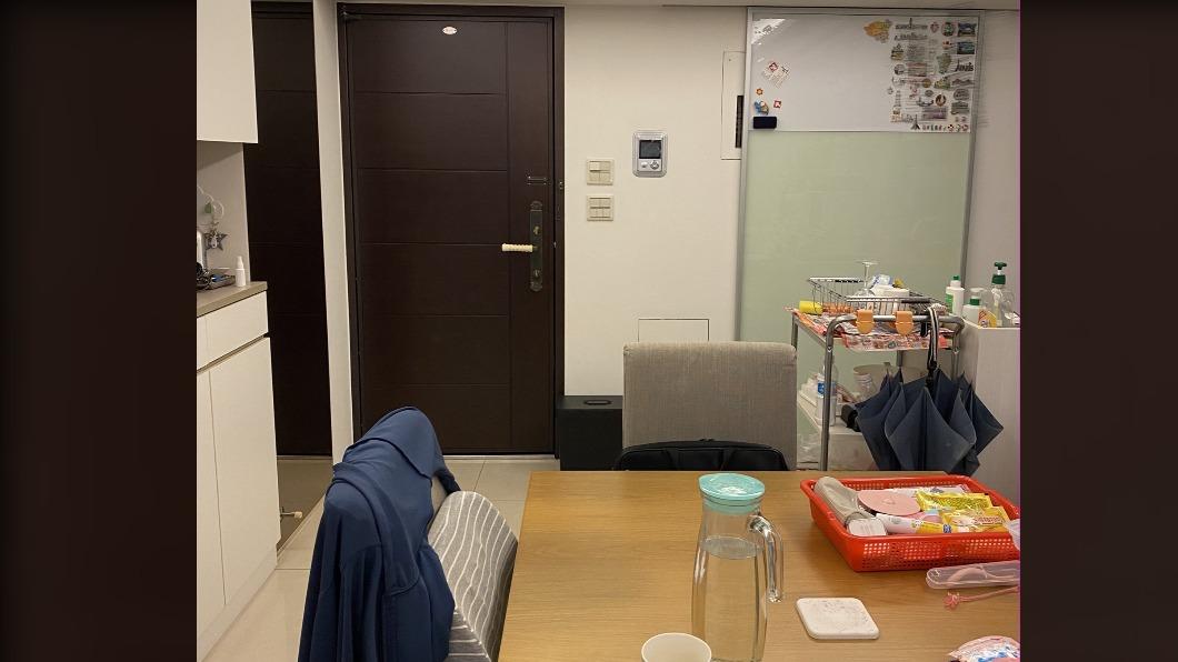 「開門見膳」格局長久下來恐造成工作運不升反退的慘況。(圖/翻攝自湯鎮瑋臉書)