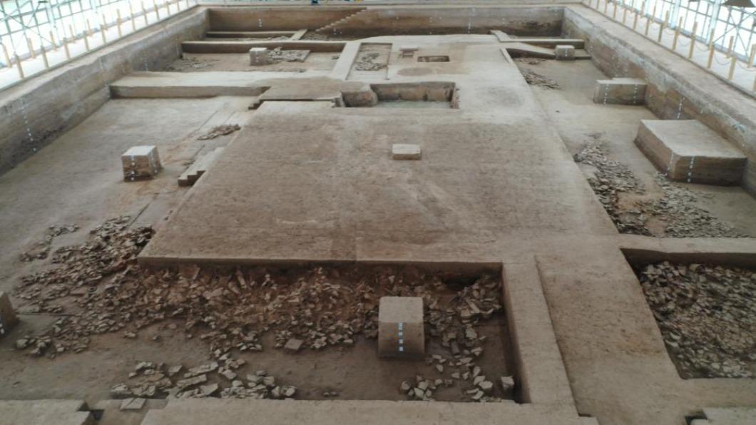 中國大陸陝西省的櫟陽城3號古城遺址。(圖/翻攝自《新華社》)