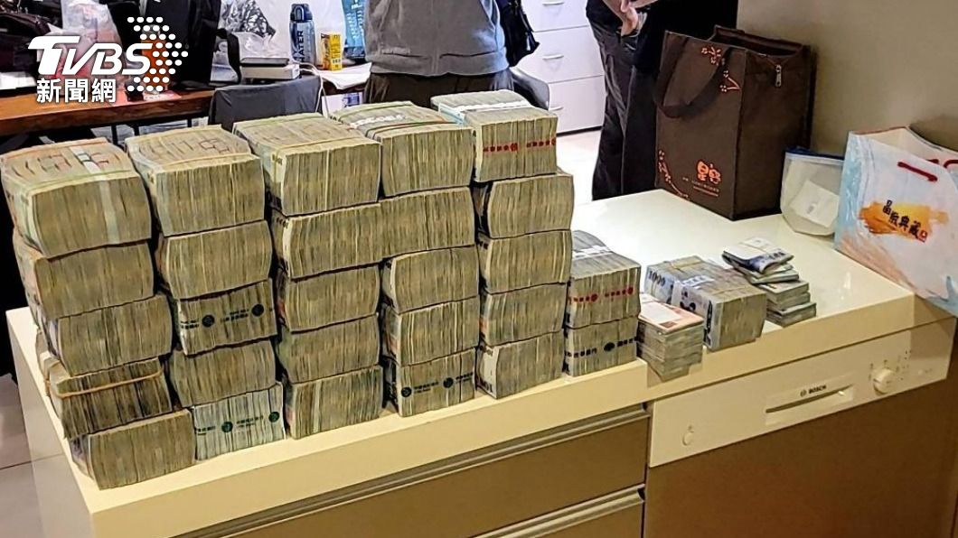 檢警日前查扣不法金流。（圖／最高檢察署提供）