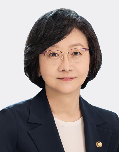 韓國食藥處長吳裕耕親自說明追查到劉亞仁濫用藥物的始末。(圖/翻攝自Namuwiki)