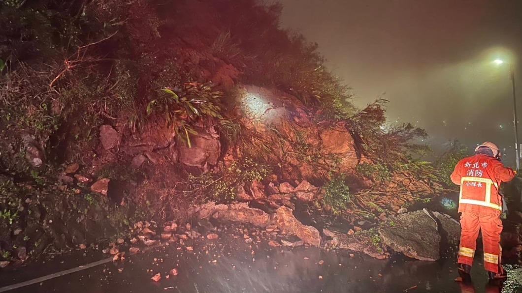 大雨不斷!新北金瓜石發生坍方　道路中斷