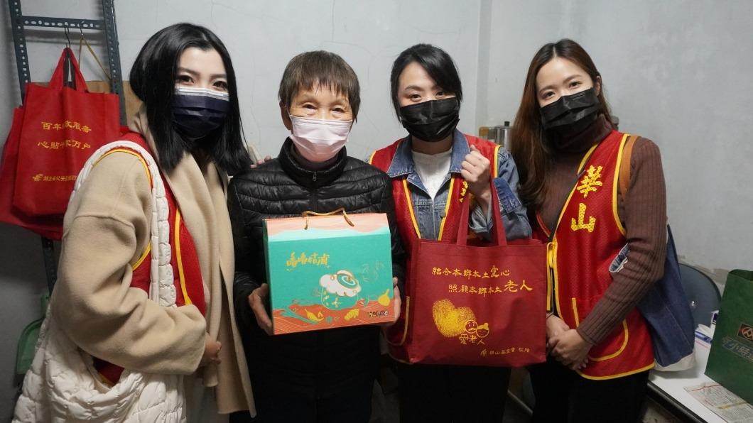 獨居長者溫飽議題受關注! 海裕芬與華山基金會共同送上溫暖