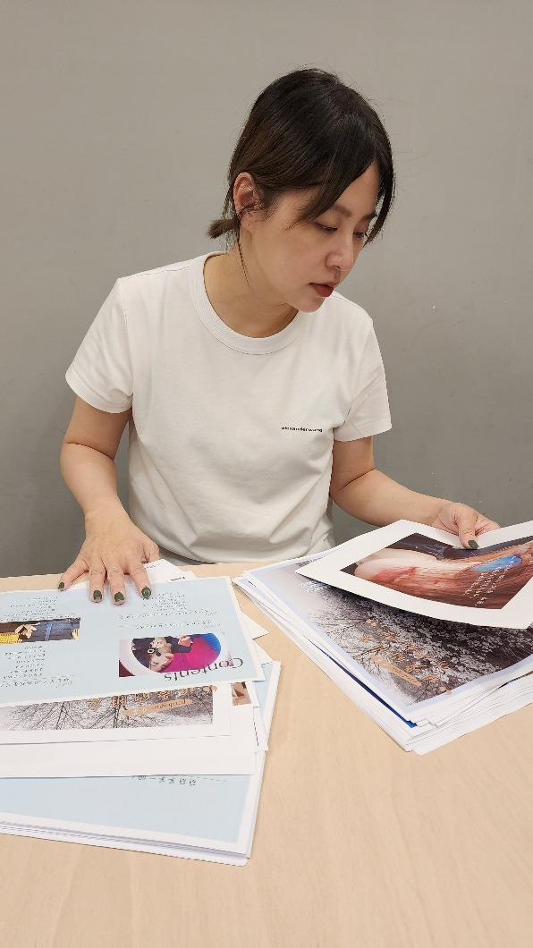 黃小柔相當熱愛寫作。(圖/泰迪星娛樂提供)