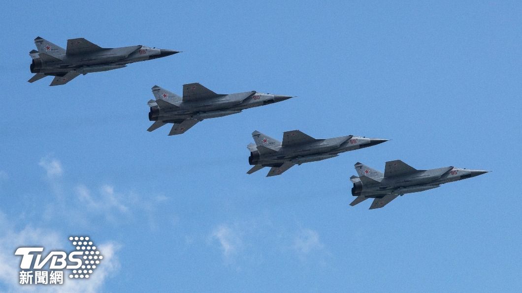 俄羅斯空軍主力之一:米格31K戰機正在進行飛行訓練。(圖/達志影像美聯社)