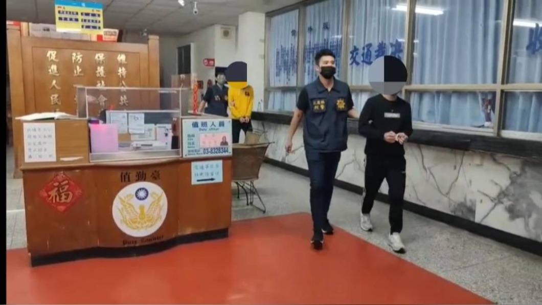 2月23日下午3點，在花蓮市區逮捕另2名共犯到案，全案依妨害自由罪移送花蓮地檢署偵辦。(圖/花蓮分局提供)