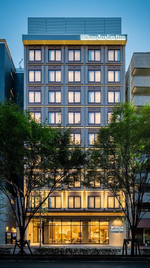 Hilton Garden Inn京都四条烏丸，徒步可到祇園及錦市場。(圖/京都市台灣推廣事務所提供)