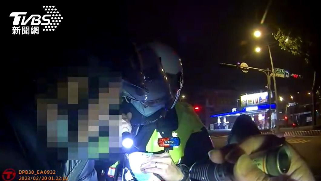 喝咖啡加冰糖?違規騎士被搜出「不明結晶物」 警眼尖查獲冰毒