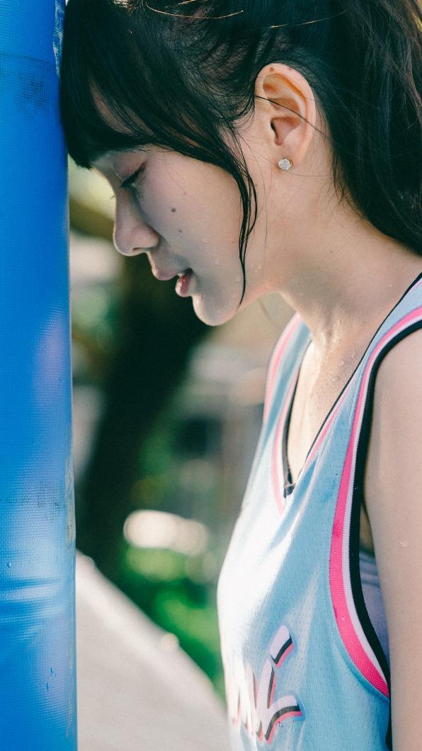 洗菜希望可以成為球打不錯唱歌也滿好聽的女生。(圖/洗菜提供)