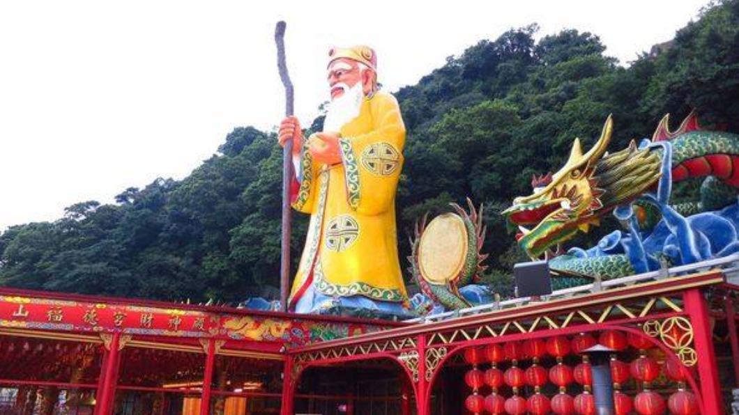 烘爐地爆蓋手扶梯!命理師「霸氣捐10億」送土地公 廟方回應了