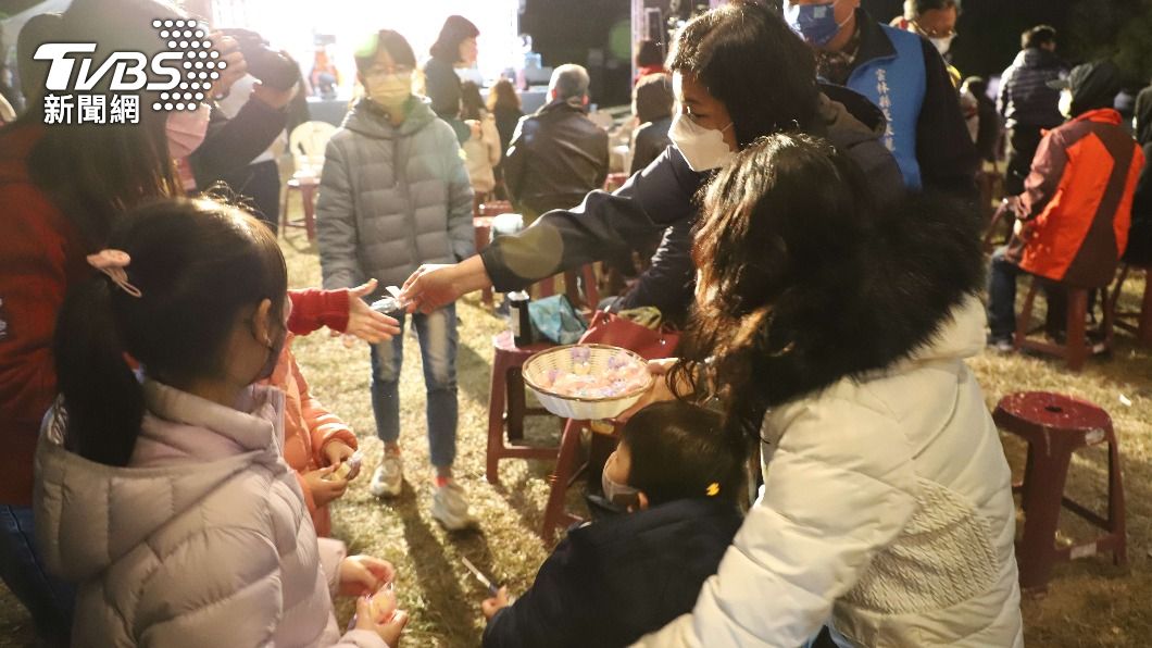 縣長張麗善發現棉花糖共享甜蜜蜜滋味