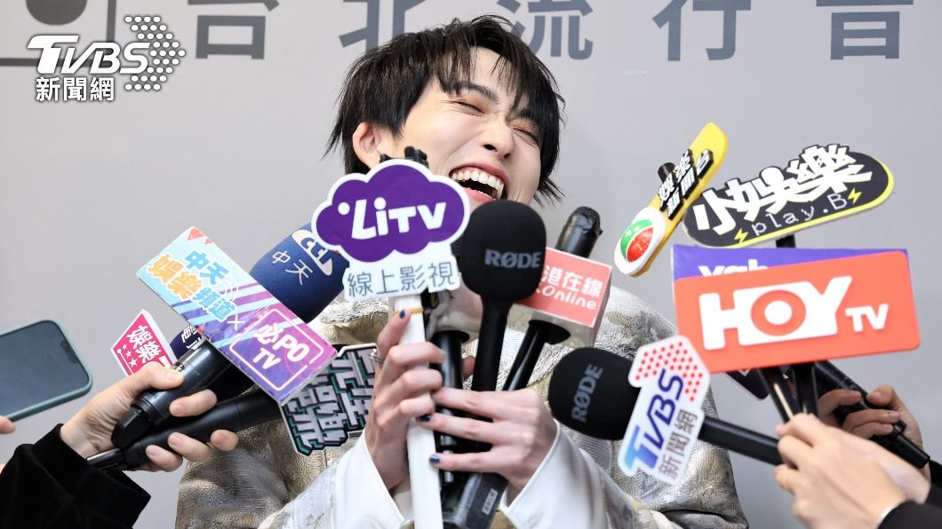 邱鋒澤被問到陳零九情變一事，一度無力招架。（圖／梁恩誌攝）
