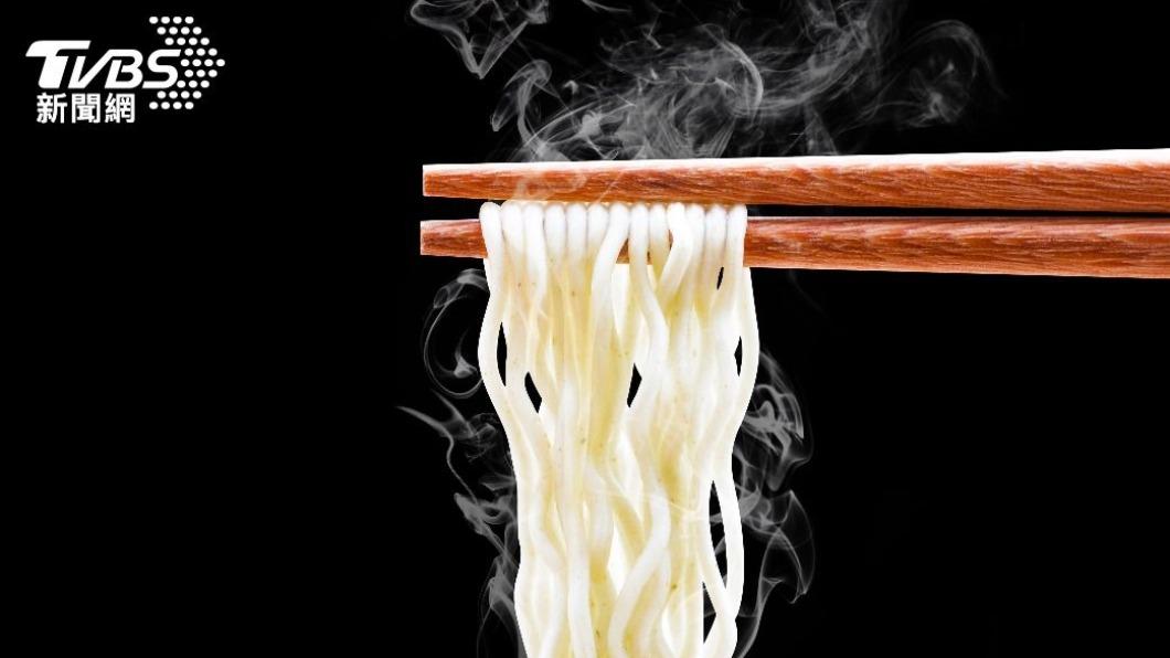 許多店家也會在包起來前詢問顧客是否要分開包裝。(示意圖/shutterstock 達志影像)