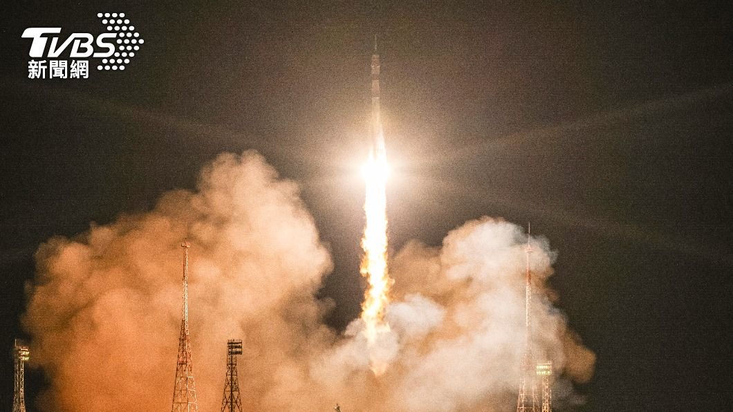 俄救援太空船與ISS對接 將把3太空人接回地球