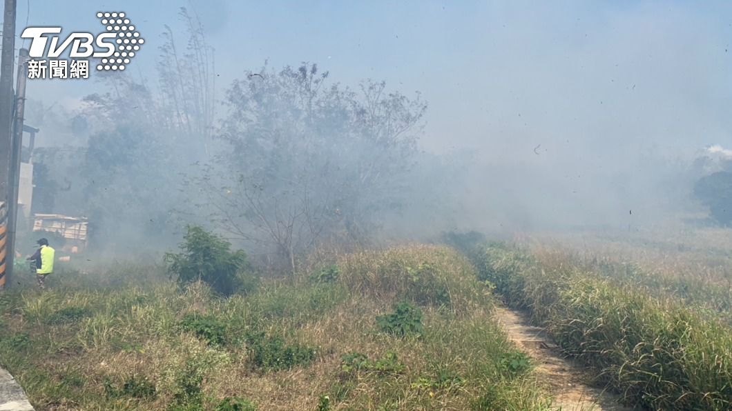 為滅雜草野火！消防員遭水箱車輾壓重傷　 家屬拔管放棄急救