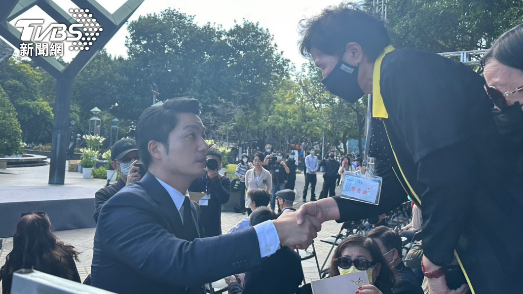 爲228道歉，台北市長蔣萬安諾終身護民主「盼市民鞭策我」。（圖/林至柔攝）