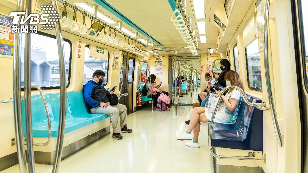 以前沒有手機都在車上幹嘛? 網推「懷舊1物」殺時間