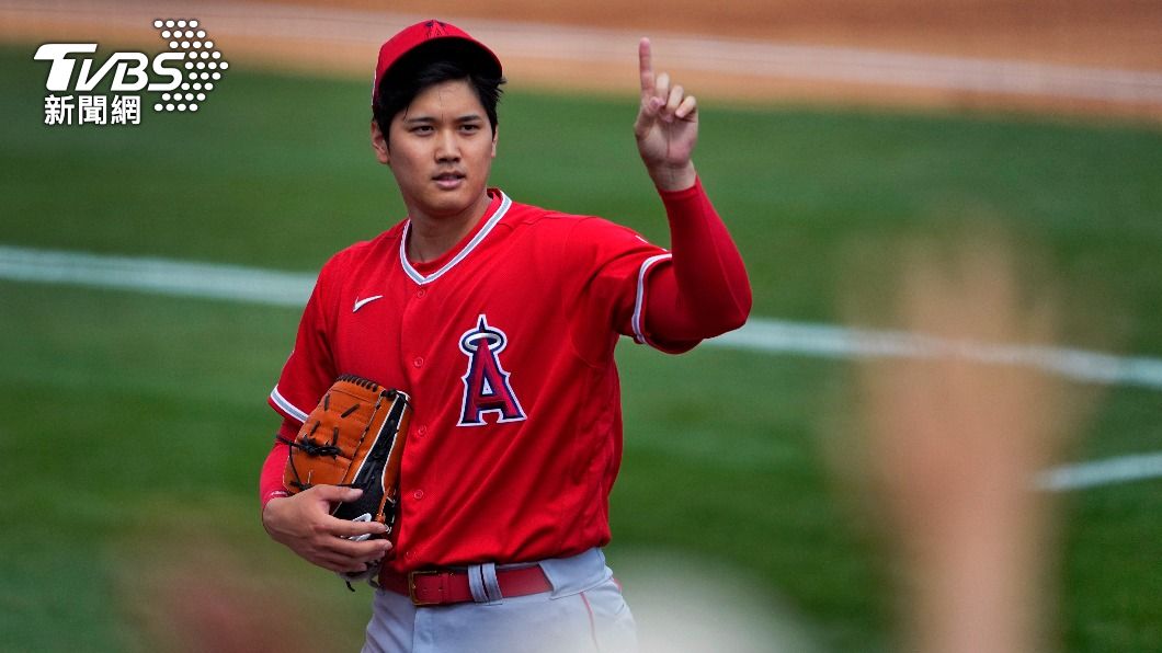 大谷翔平春訓對決藤浪晉太郎 暗號發送器藏左手