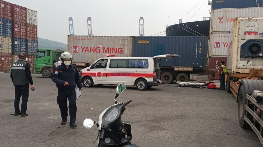 基隆港工安意外 司機左腳遭貨櫃車輾過 送醫急救