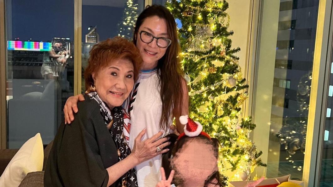 楊紫瓊母親（左）希望女兒仍懷抱遠大夢想。（圖／翻攝自楊紫瓊臉書）