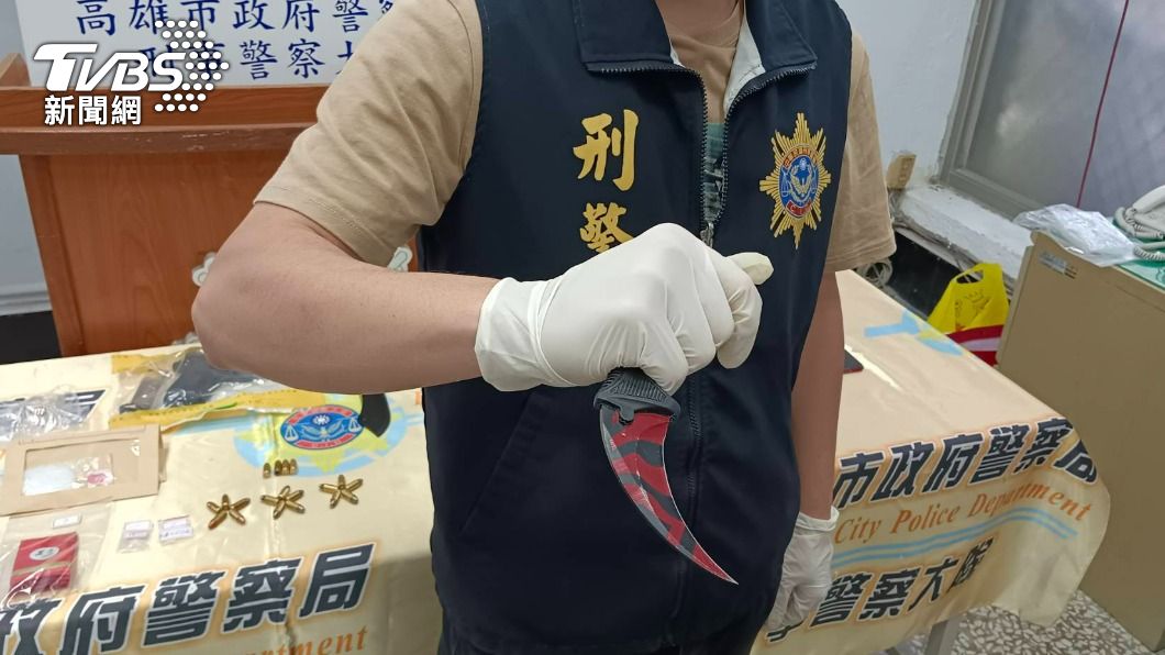 隨時要火拚?高雄藥頭怕被黑吃黑 近戰、遠程武器隨身帶