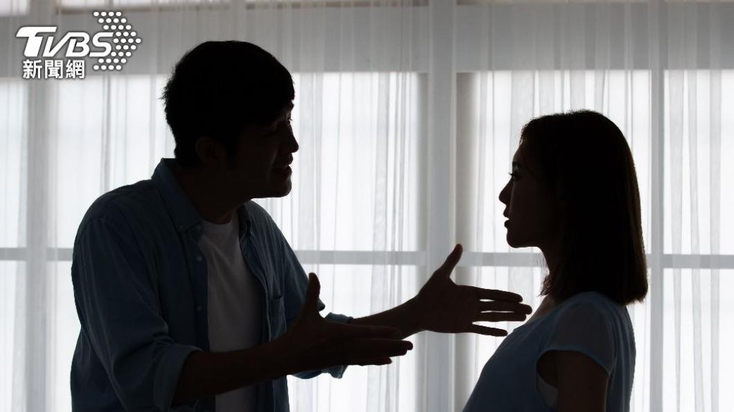 網友同事的妻子丟了6千元讓他去外面解決。(示意圖,非當事人/shutterstock達志影像)