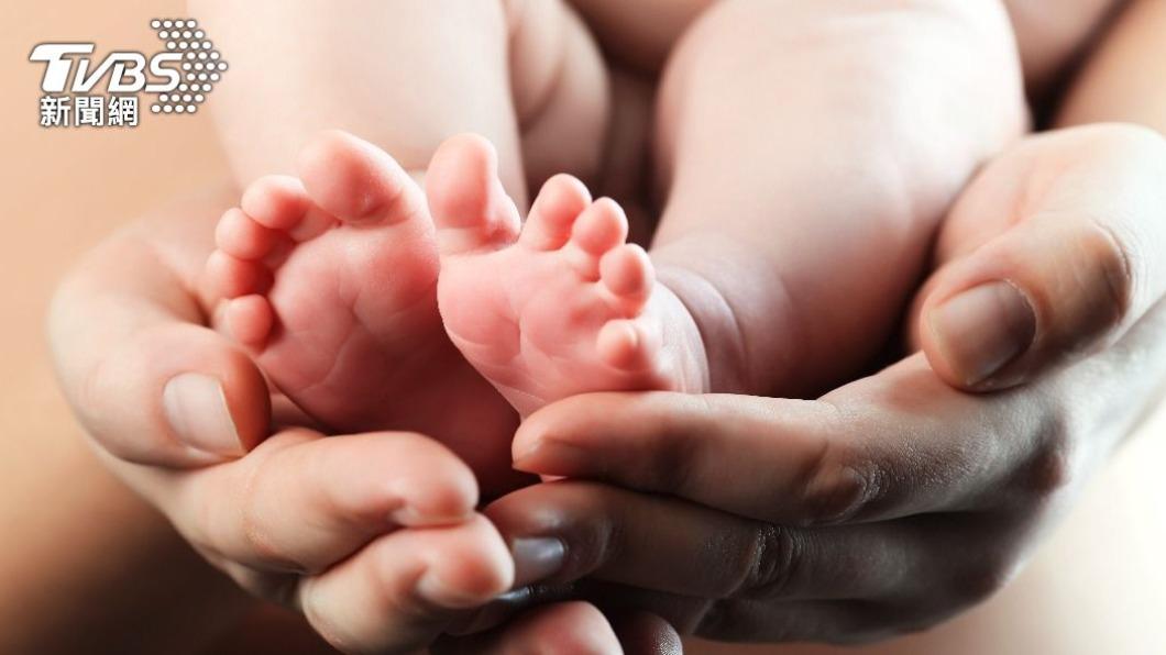 人妻表示,她生女兒收6萬、弟媳生兒子收60萬。(示意圖/shutterstock 達志影像)