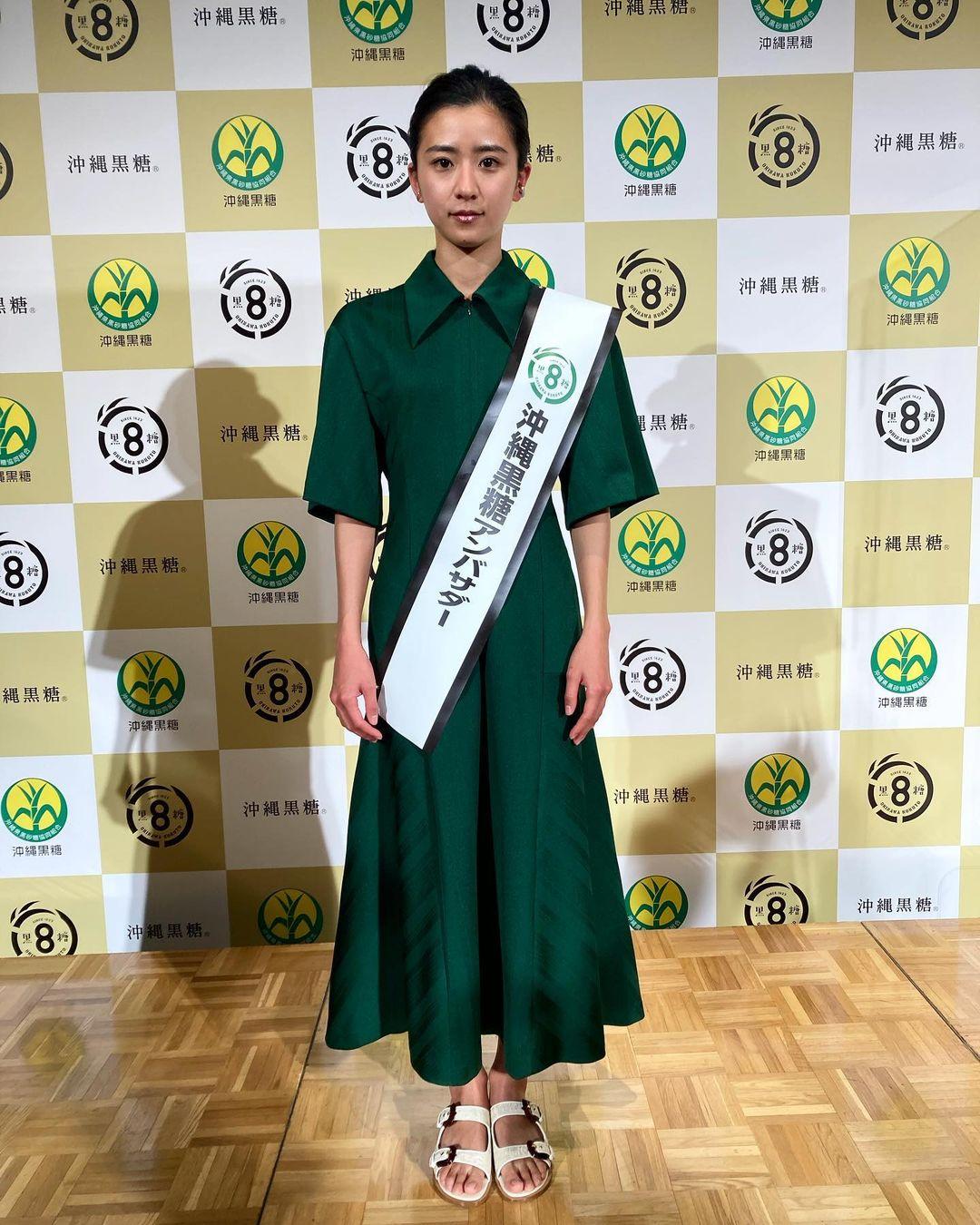 《心胸咚咚》講述沖繩背景的故事,特別挑選當地出身的黑島結菜擔任女主角。(圖/翻攝自黑島結菜IG)