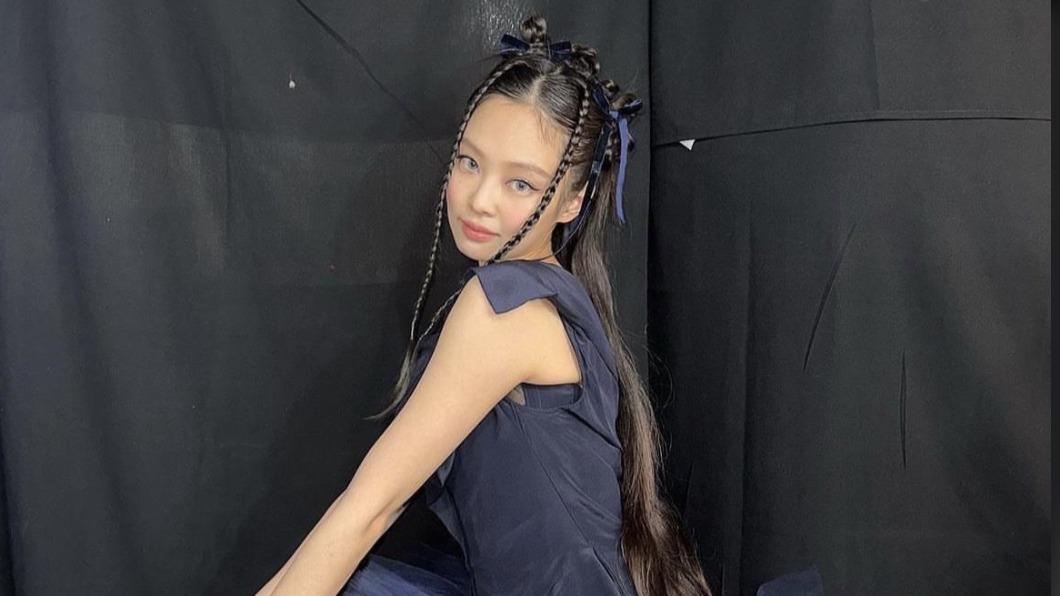 BLACKPINK Jennie驚傳破相!失足摔傷向粉絲致歉