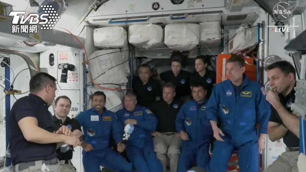 SpaceX載人太空船抵ISS 將展開科學任務