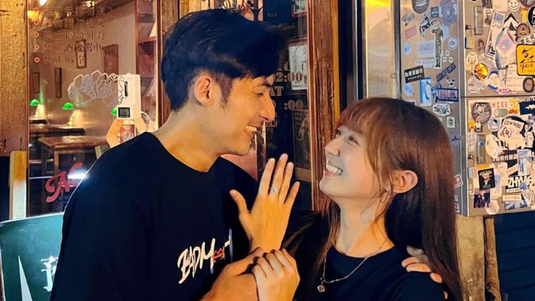 李運慶去年11月宣布求婚成功。(圖/翻攝自洪詩 IG)