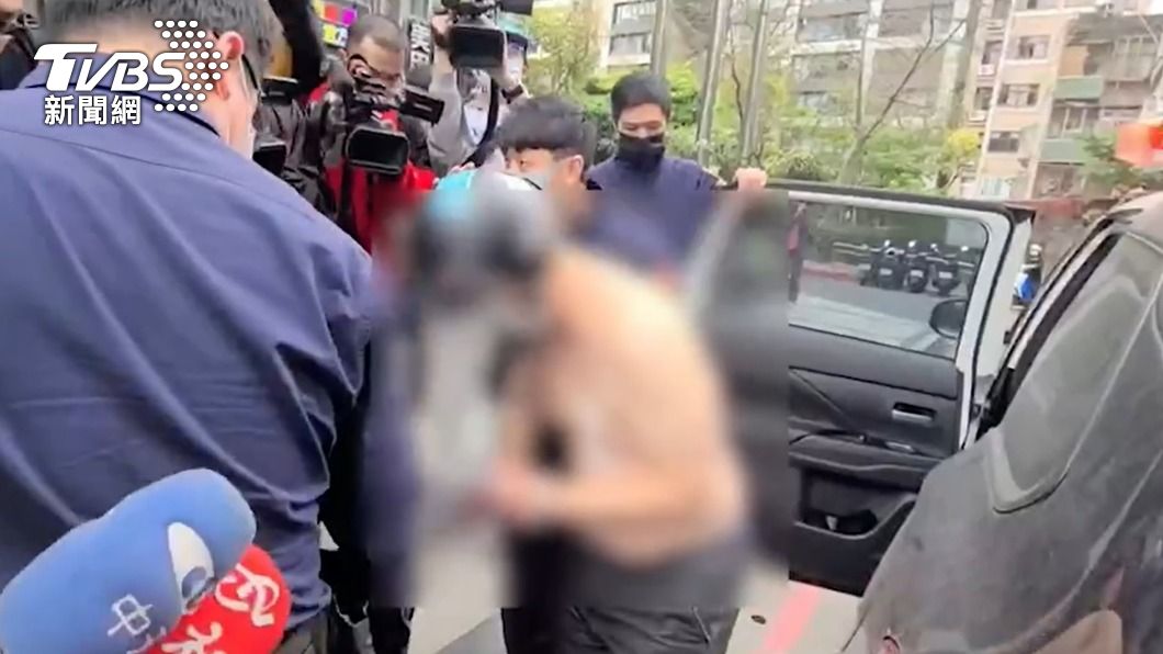陳姓男子被警方帶回偵辦。(圖/TVBS)