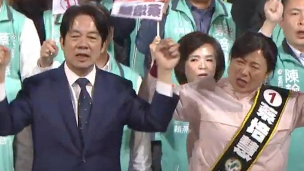 賴清德大力輔選蔡培慧。（圖／民進黨臉書直播）