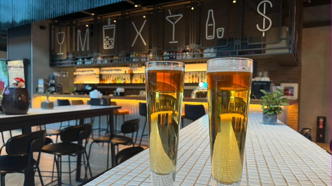 1樓The Moxy Bar 憑參賽證或實體球賽門票(圖/moxy提供)