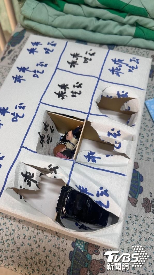 長庚醫院實習生自製戳戳樂/洪媽媽提供