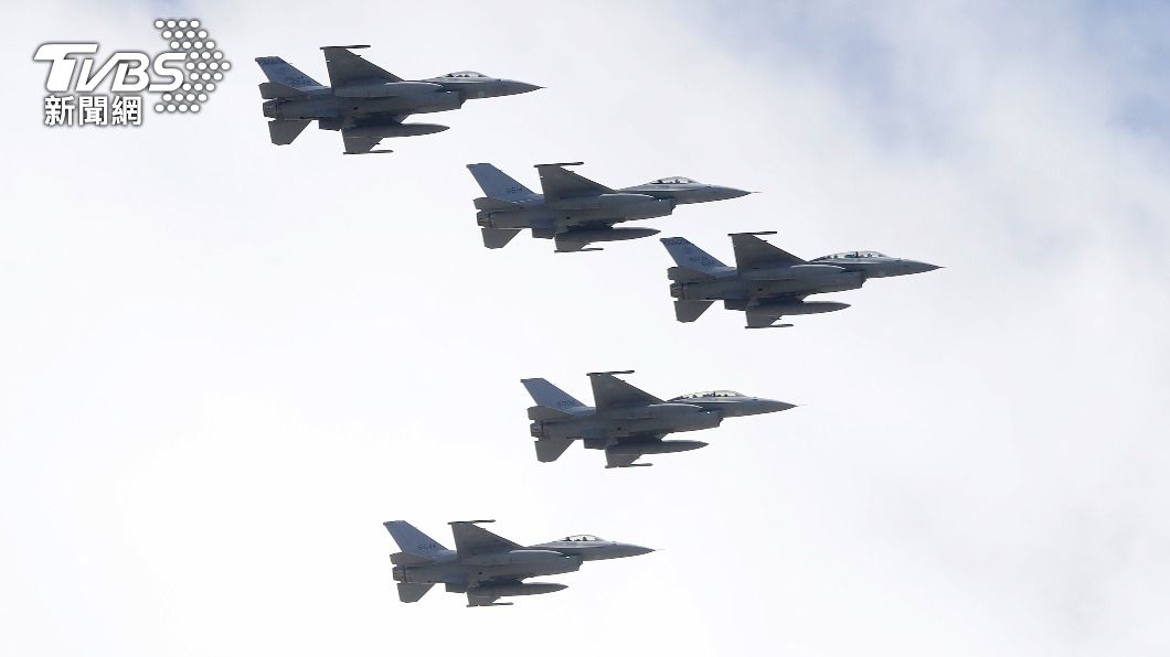 CNN:2名烏克蘭飛行員 赴美接受F-16評估訓練