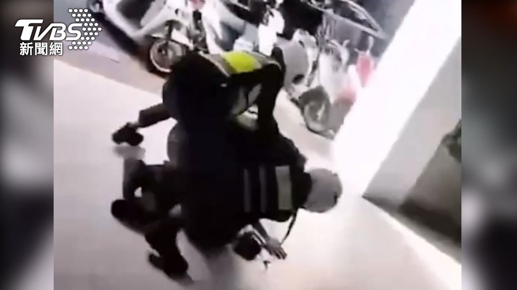 姊弟戀分手喬不攏!越南男哄騙女進旅店 撞警奔逃被壓制