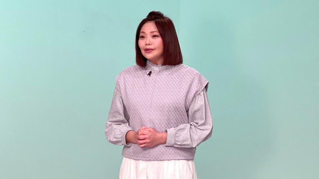 林嘉俐以深入淺出的方式教學手語。(圖/艾迪昇傳播提供)