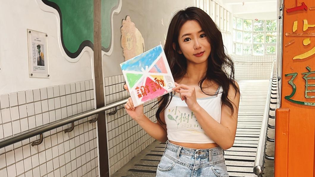 好有愛！郭書瑤「牽特教兒童」探索世界　見一幕險落淚：心酸酸的