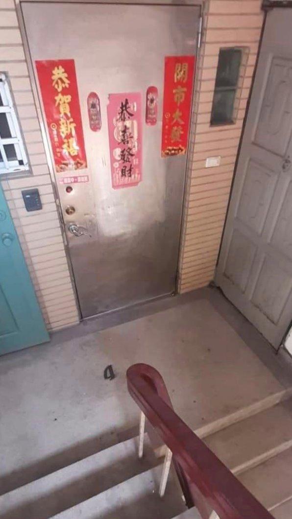 一間房隔9間套房出租,如遇天災不堪設想。(圖/翻攝自爆料公社)