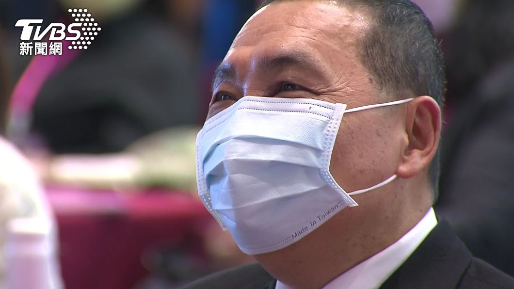 侯友宜眼皮紅腫瘀青(圖/TVBS)