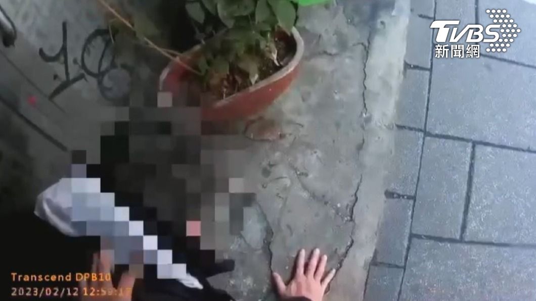 員警先前曾拘提過男子,這回馬上認出就是他。(圖/TVBS)