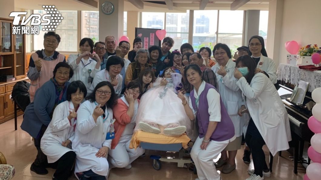 癌末女子死後捐贈眼角膜(圖/TVBS)