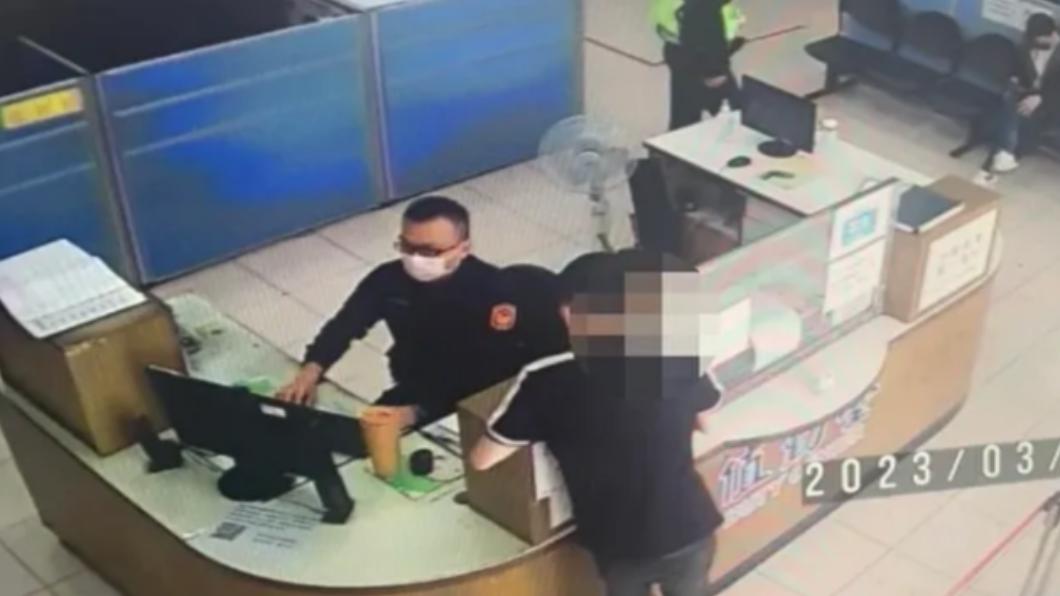 沈男喝完酒到警局報案。(圖/台中市警局第四分局提供)