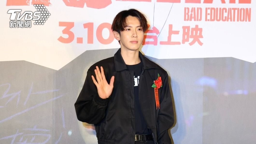 柯震東首執導演真實心境曝光　票房公約3帥「穿內褲」熱舞