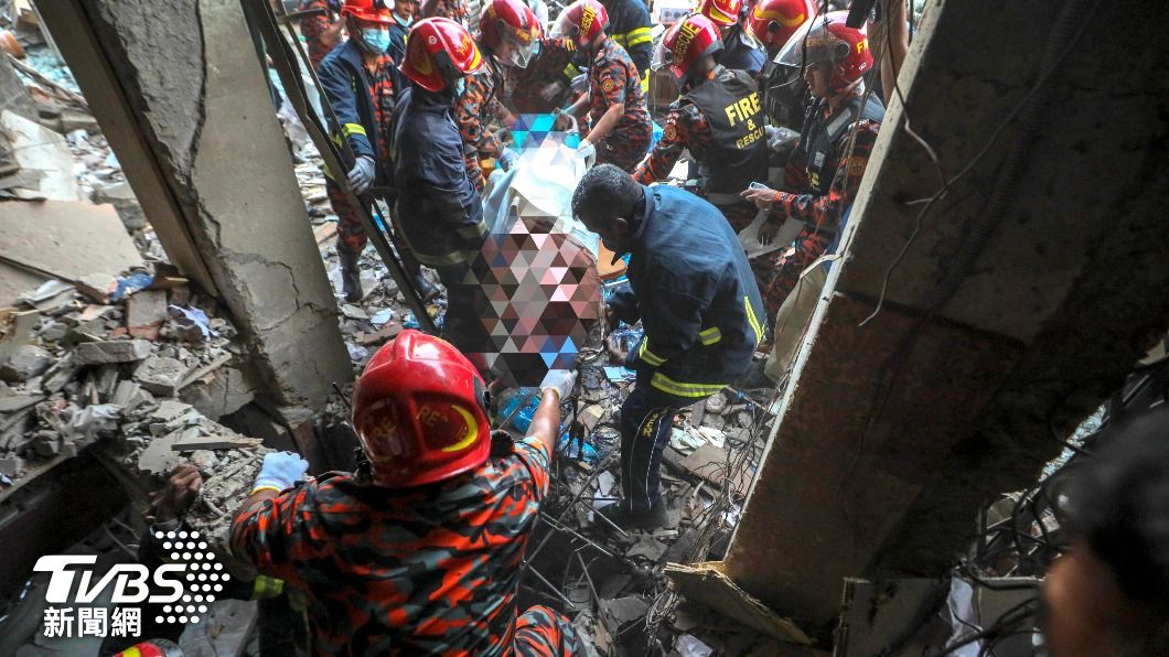 孟加拉首都達卡發生爆炸釀17人死，當局要調查事故原因，究竟是意外、或是人為故意造成。（圖／達志影像美聯社）