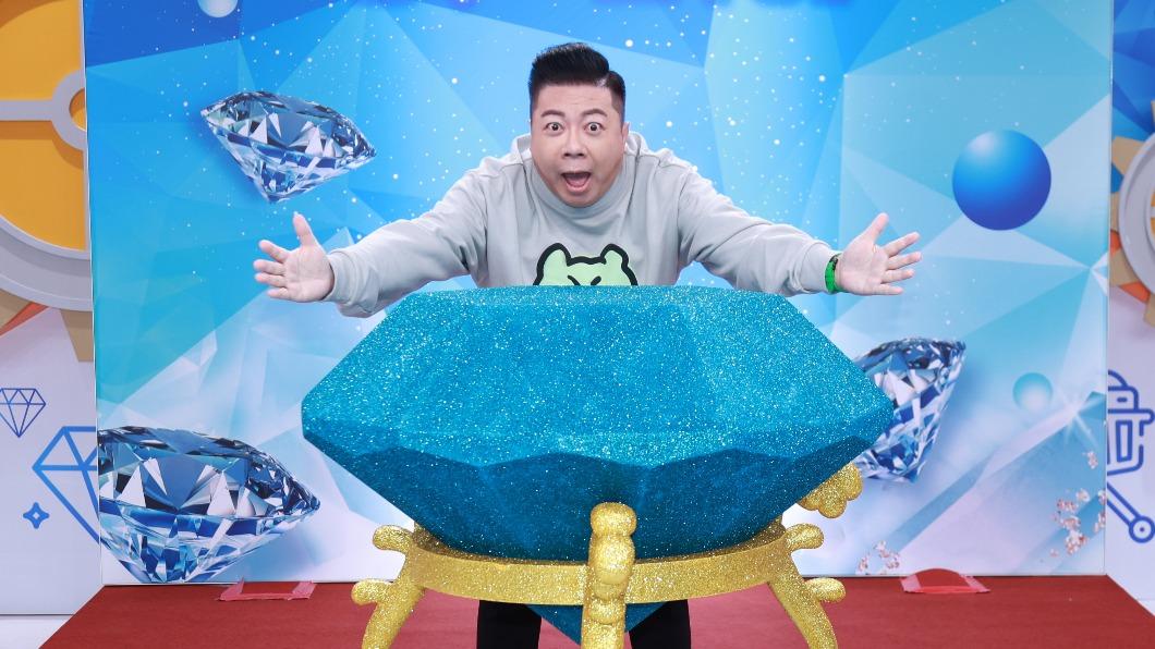 董至成恢單「籌兒2千萬學費」　嘆台灣經濟低谷：不吃喝月花5萬