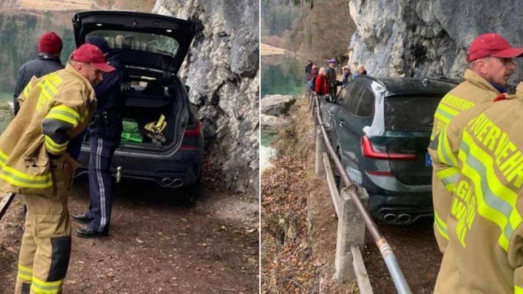 車輛的右側被岩壁摩擦,左側也遭到水泥與鋼管護欄摧殘。(圖/翻攝自Twitter)