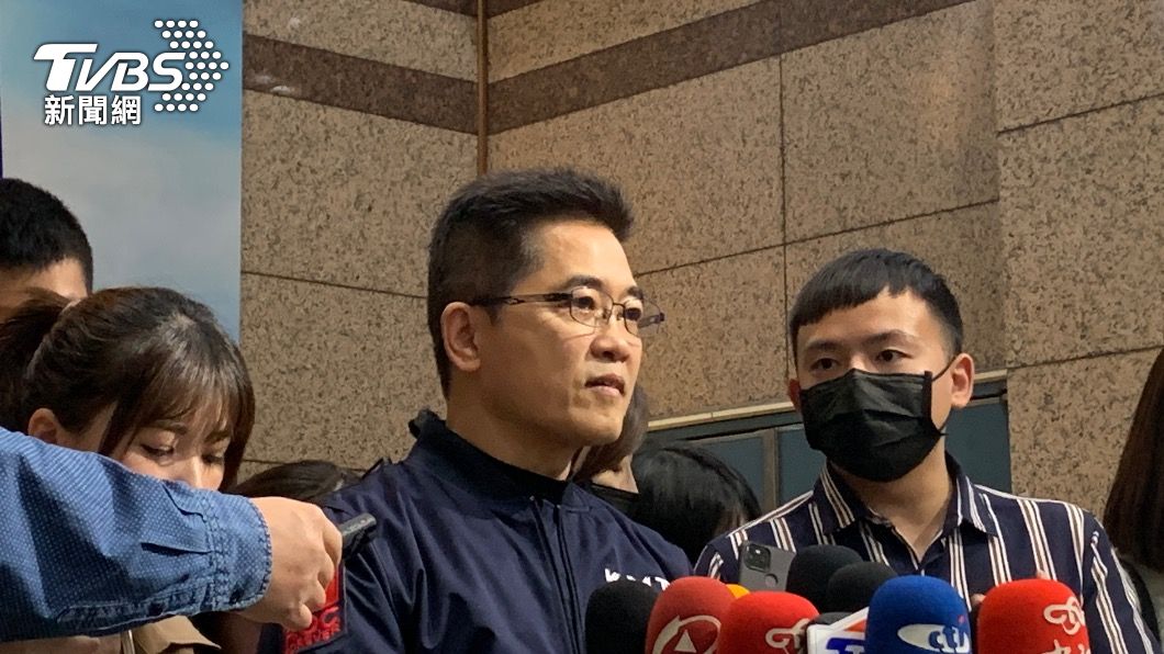 黃健庭PO禱告文自清 否認「朱立倫再三保證支持郭董」