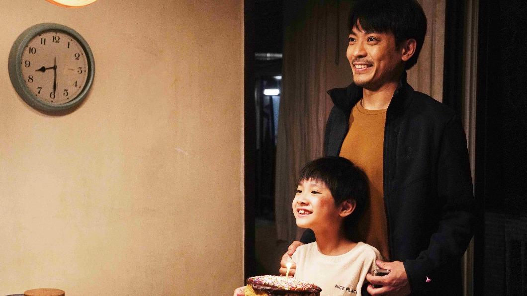 陸駿光在片中和鄭秀文飾演貌合神離的夫妻。（圖／甲上娛樂提供）