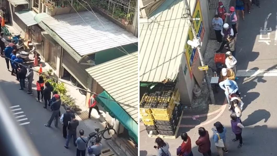 排隊人潮從前一條巷口到另一條巷尾。(圖/翻攝自爆怨2公社臉書)